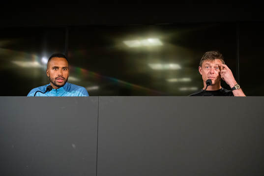 Isaac Kiese Thelin and Jon Dahl Tomasson, head coach