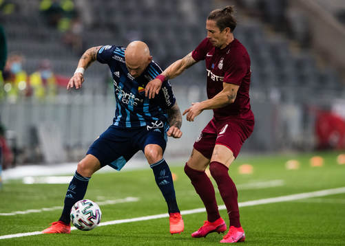 Magnus Eriksson of Djurgården and Ciprian Deac of CFR Cluj