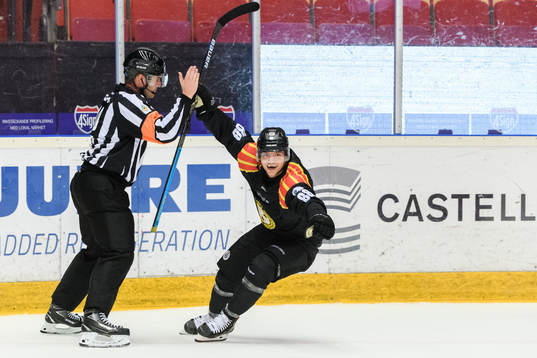 Brynäs Jaedon Descheneau jublar