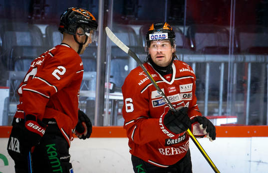 Örebros Stefan Warg jublar