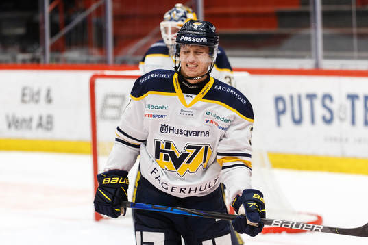 s Daniel Bertov har ont