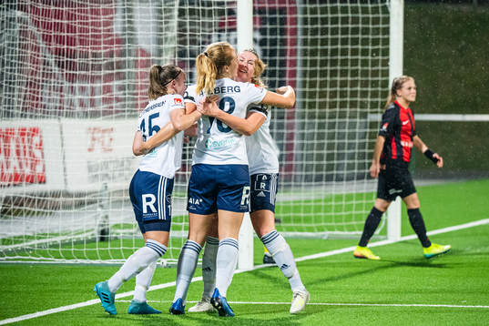 Bläddra bland fler bilder av Fotboll, Elitettan, Brommapojkarna - Älvsjö