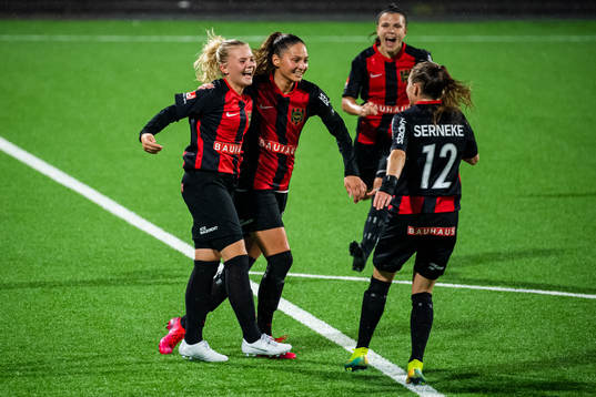 Brommapojkarnas Matilda Nildén jublar