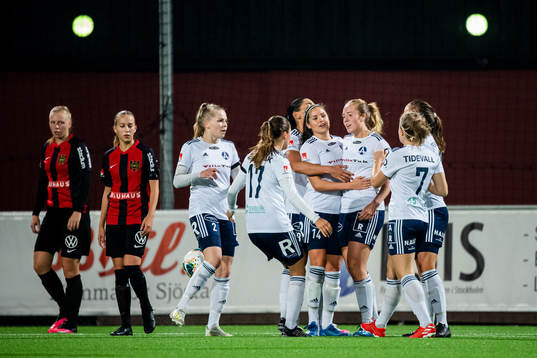 Älvsjös Alice Ahlberg jublar