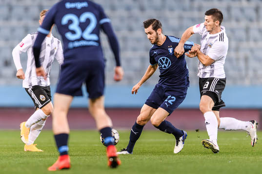 Adi Nalic of Malmö FF and Oliver Petrak of Lokomotiva