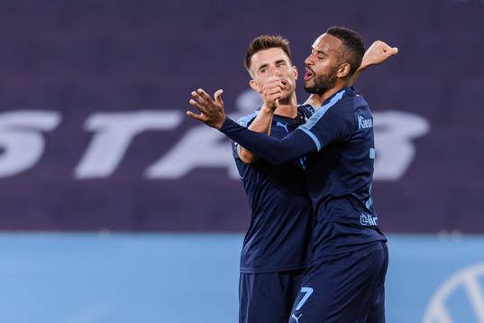 Isaac Kiese Thelin of Malmö FF celebrates with Jonas