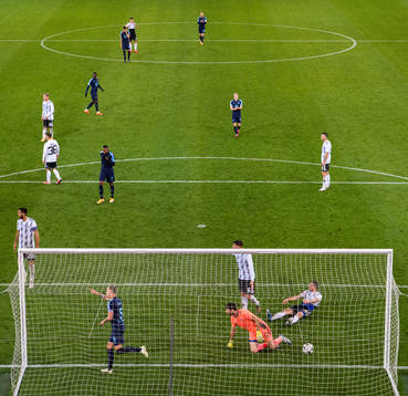 Sören Rieks of Malmö FF celebrates