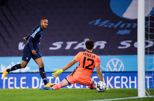 Isaac Kiese Thelin of Malmö FF scores the 2-0 goal against