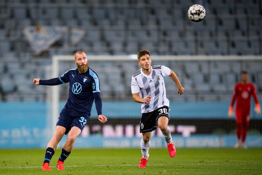Jo Inge Berget of Malmö FF and Marko Dira of Lokomotiva