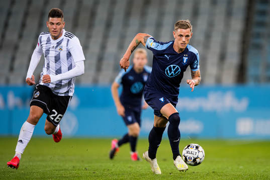 Sören Rieks of Malmö FF and Fran Karacic of Lokomotiva