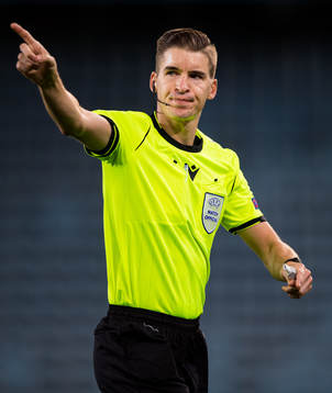 Referee François Letexier