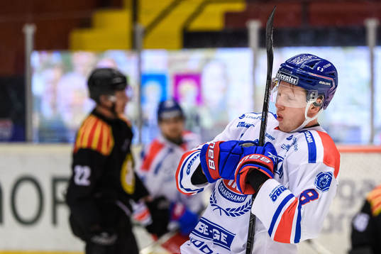 Oskarshamns Fredrik Olofsson jublar