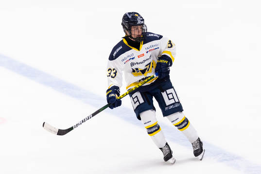 s Mira Jungåker