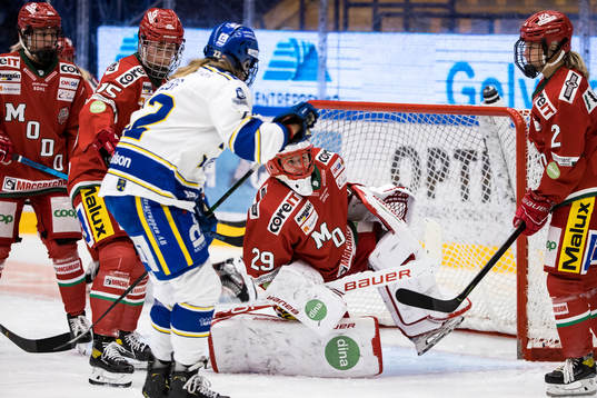 Modos målvakt Klara Peslarova