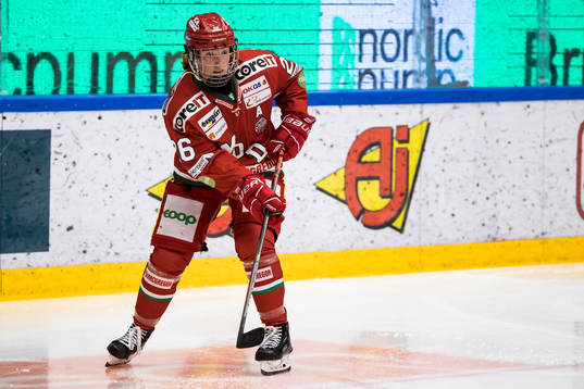 Modos Marion Allemozunder ishockeymatchen i SDHL mellan