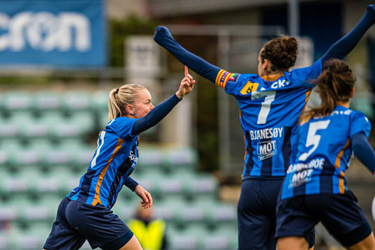 Zara Katarina Jönsson of Stabæk celebrates