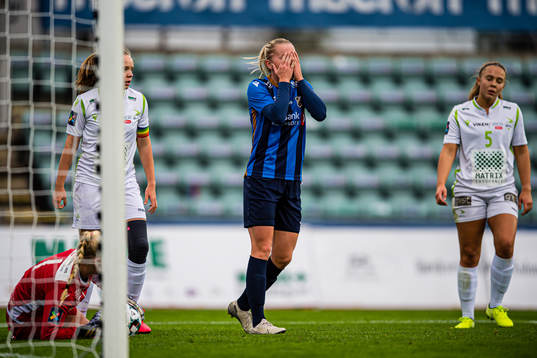 Zara Katarina Jönsson of Stabæk reacts