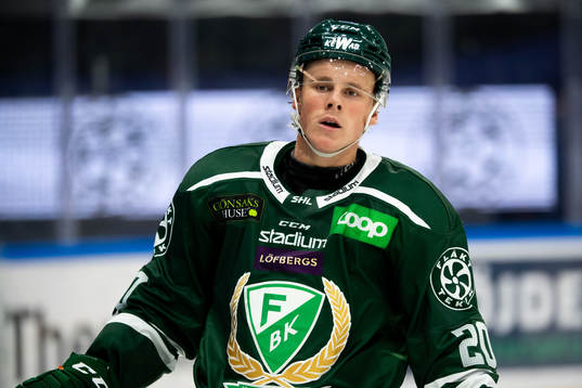 Färjestads Olle Lycksell  deppar