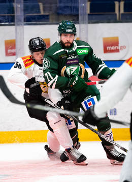 Brynäs Linus Ölund och Färjestads Jesse Virtanen