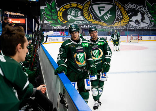 Färjestads Michael Lindqvist och Jacob Nilsson deppar