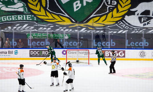 Brynäs Linus Ölund jublar