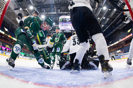 Färjestads Olle Lycksell