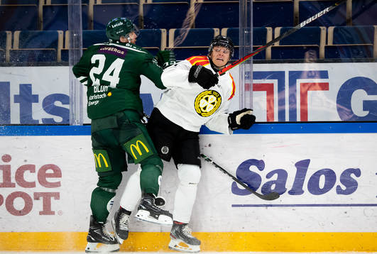 Färjestads Jonathon Blum och Brynäs Tom Hedberg
