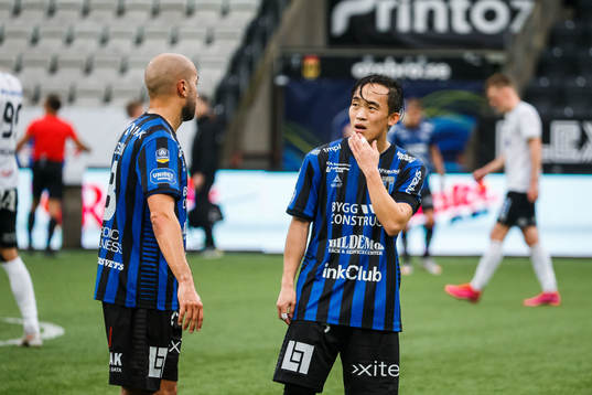 Sirius Karl Larson och Yukiya Sugita deppar