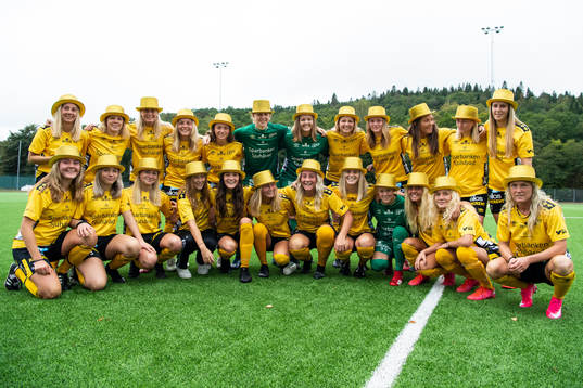 Elfsborgs damlag firar seriesegern i division 4