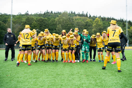Elfsborgs damlag firar seriesegern i division 4
