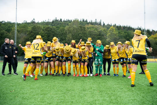 Elfsborgs damlag firar seriesegern i division 4