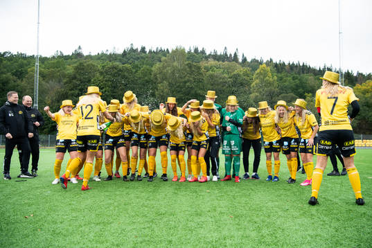 Elfsborgs damlag firar seriesegern i division 4
