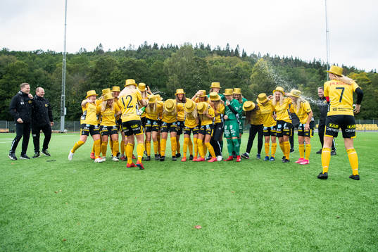 Elfsborgs damlag firar seriesegern i division 4