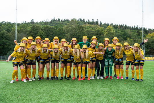 Elfsborgs damlag firar seriesegern i division 4