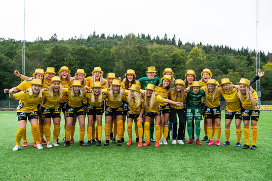 Elfsborgs damlag firar seriesegern i division 4