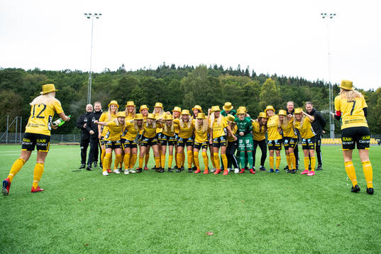 Elfsborgs damlag firar seriesegern i division 4