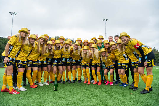 Elfsborgs damlag firar seriesegern i division 4