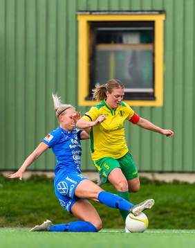 Bollstanäs Malin Elsilä Engdahl och Kalmars Mikaela