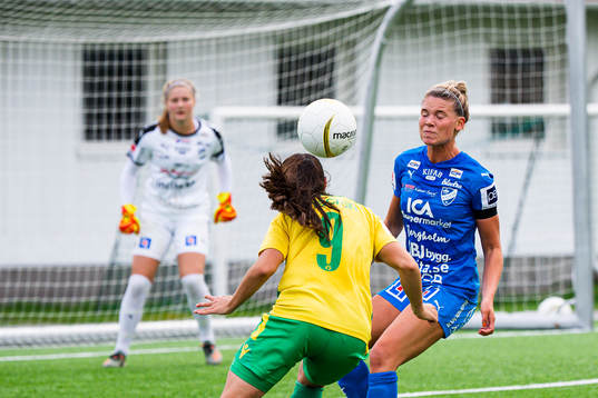 Kalmars Klara Rybrink och Bollstanäs Cassandra Larsson