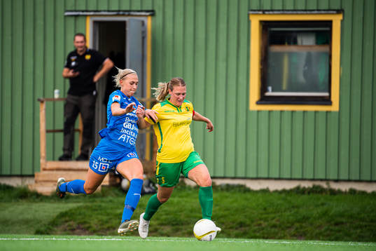 Bollstanäs Malin Elsilä Engdahl och Kalmars Mikaela