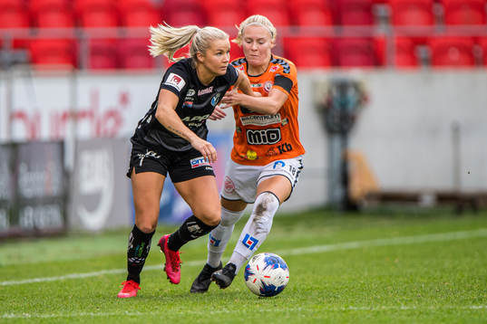 Växjös Amanda Johnsson Haar och Kristianstads Jutta