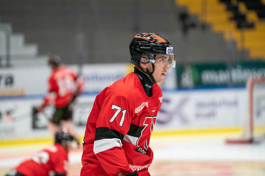 Örebros Borna Rendulic före ishockeymatchen i SHL mellan