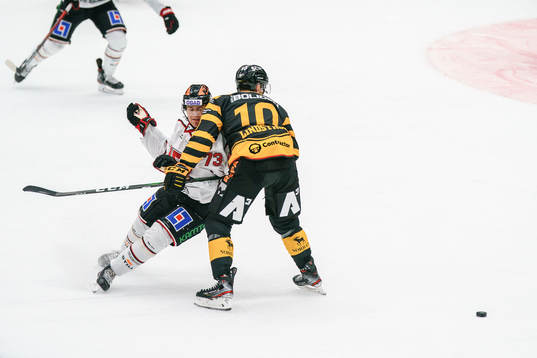 Örebros Oliver Eklind och Skellefteås Joakim Lindström