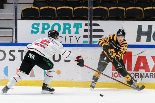 Örebros Gustav Backström och Skellefteås Jonatan Berggren