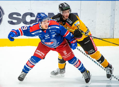 Oskarshamns Tyler Kelleher och Luleås Isac Brännström