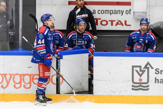 Oskarshamns Nolan Zajac och Philip Samuelsson deppar