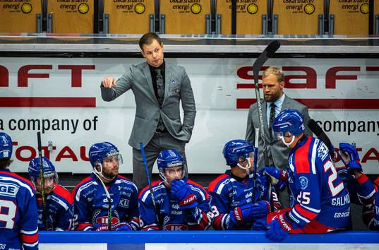 Oskarshamns tränare Martin Filander och assisternade