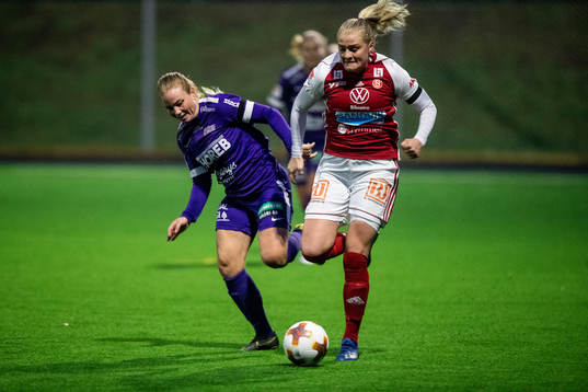 Jitex Lina Reinl och Sandvikens Klara Folkesson