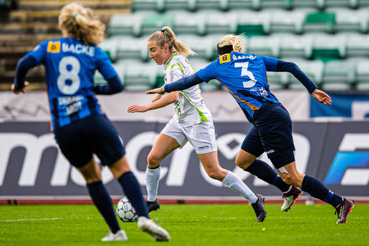 Julie Kvale Støstad of Øvrevoll Hosle and Ingrid Katrine