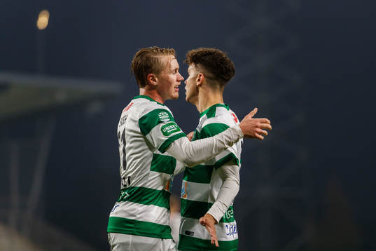Västerås Emil Skogh och Justin Salmon jublar